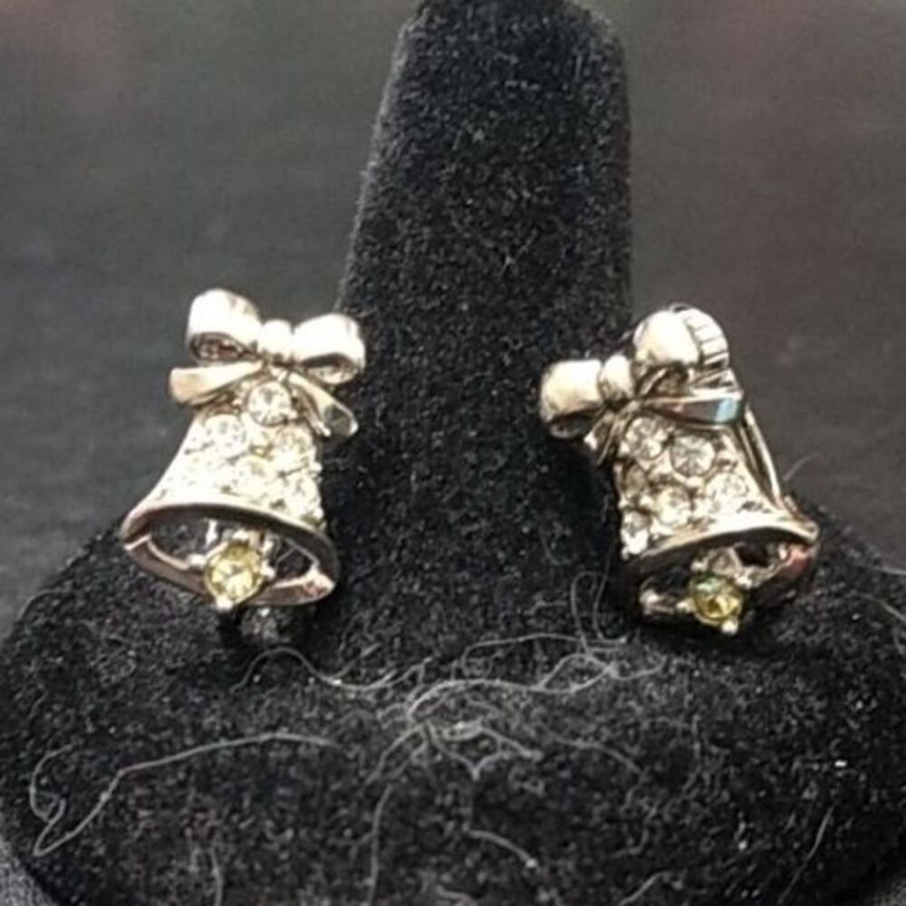 *Sale* Avon silver tone holiday bell clip on earrings